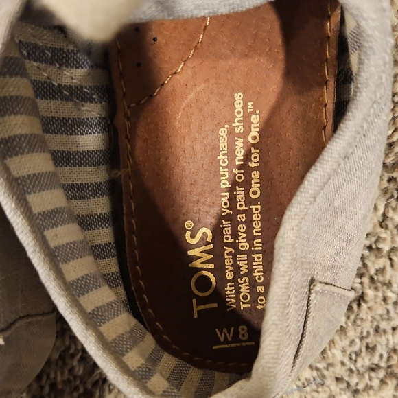 2 Pairs Of Toms Shoes - Picture 3 of 6